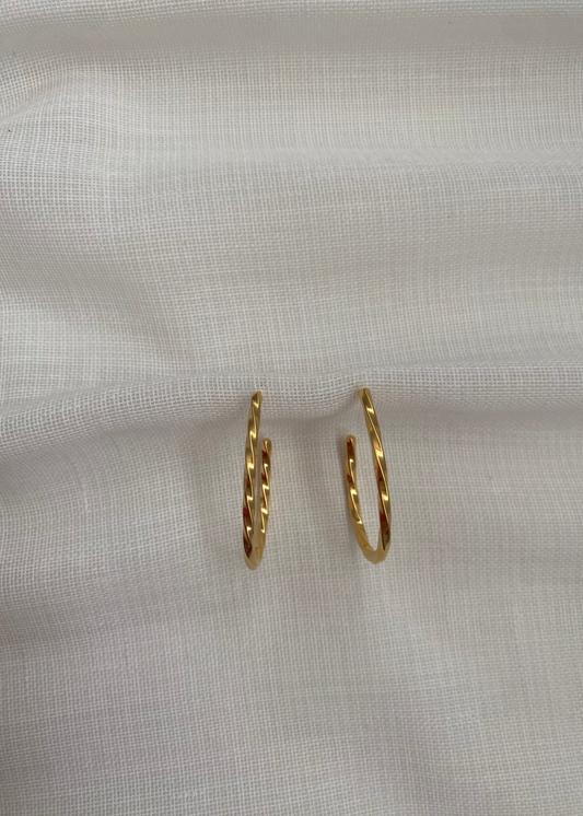 Pendientes óvalos trenzados